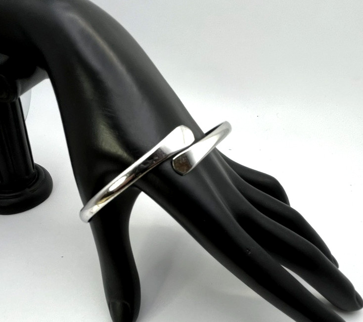 BEAU UPSCALE Solid Sterling Silver BYPASS BANGLE … - image 2