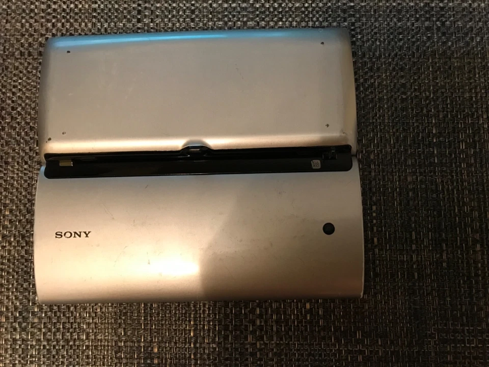 Sony Tablet P 3G+Wi-Fi SGPT211JP/S Tegra 2 Storage 4GB RAM 1GB SIM unlockable - Imagen 4 de 4