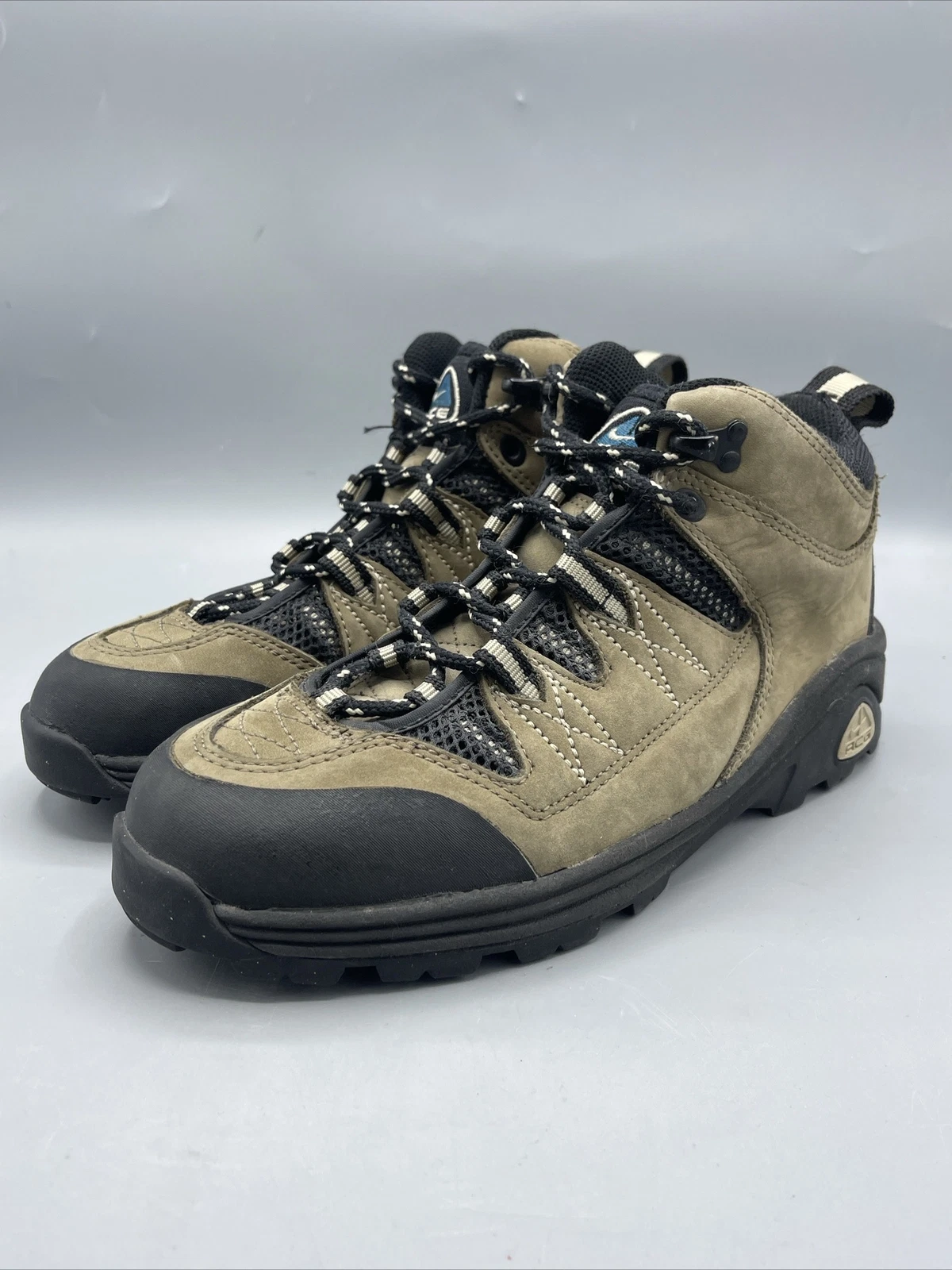 Vintage Nike ACG Leather Hiking Boots Women’s Size 8.5 1990s Shoes Camp Mountain