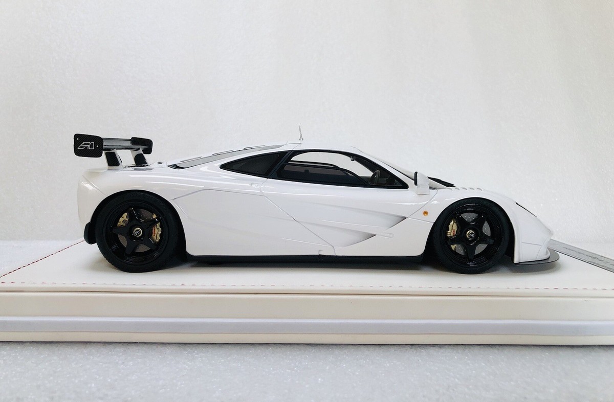 1/18 Versus McLaren F1 LM White Limited Edition With Case No 1/18 Versus McLaren F1 LM White Limited Edition With Case No