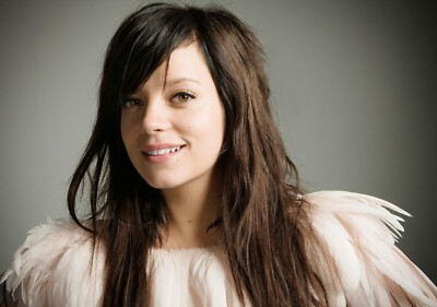 Kleines A6 Lily Allen Poster (nagelneu)