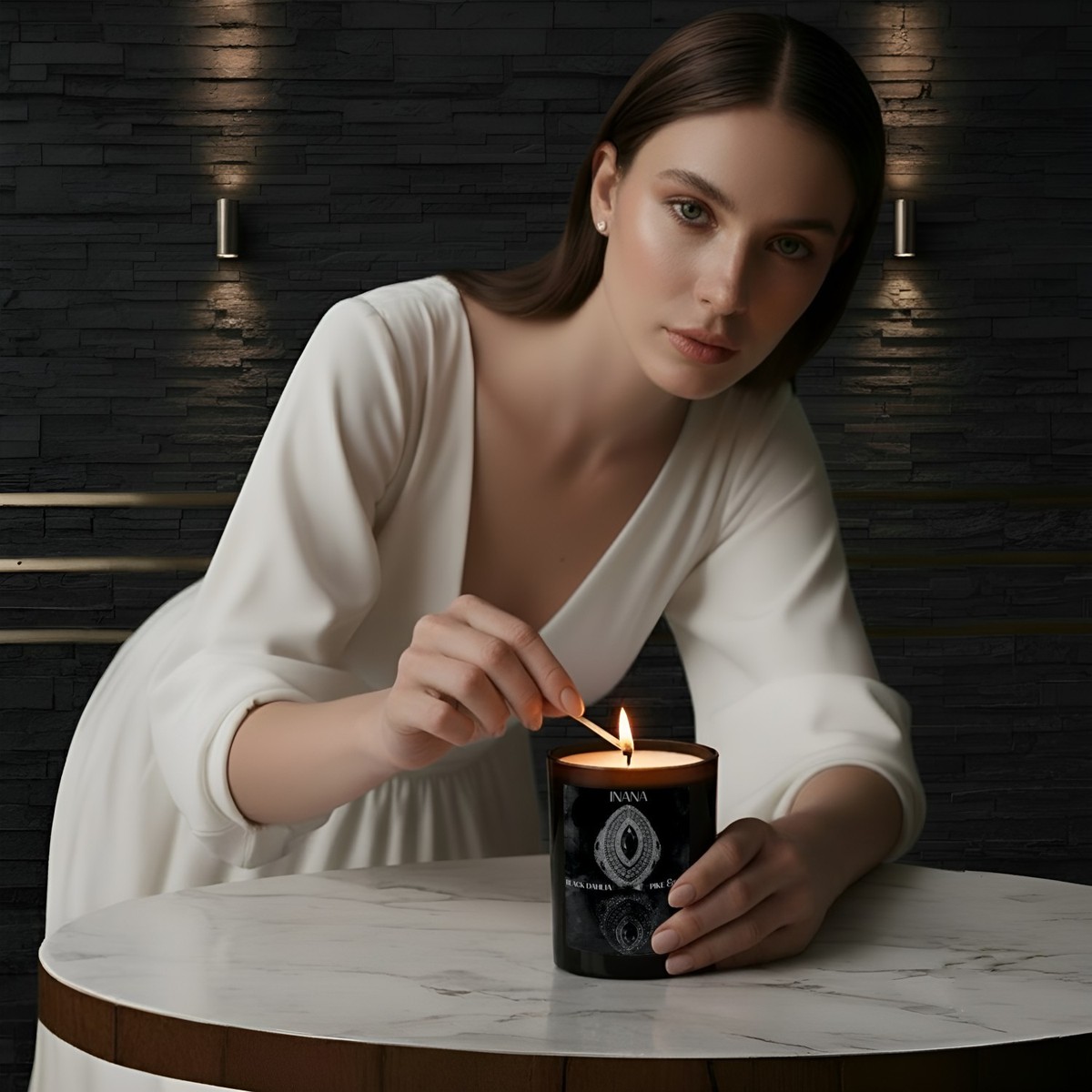 INANA Wax Candle Black Dahlia Pike & Rose Luxury Scented Jar