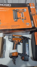 RIDGID r213bnf 18-Gauge 2-1/8" Brad Nailer with CLEAN DRIVE Technology, Tool Bag