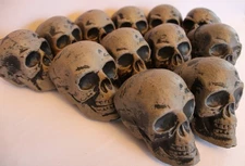 LOT 12 FORUM NOVELTIES INC. 3-1/2" PLASTIC BLOW MOLD HALLOWEEN SKULL DECORATIONS