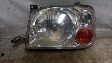 Feu avant (phare) Nissan NP300