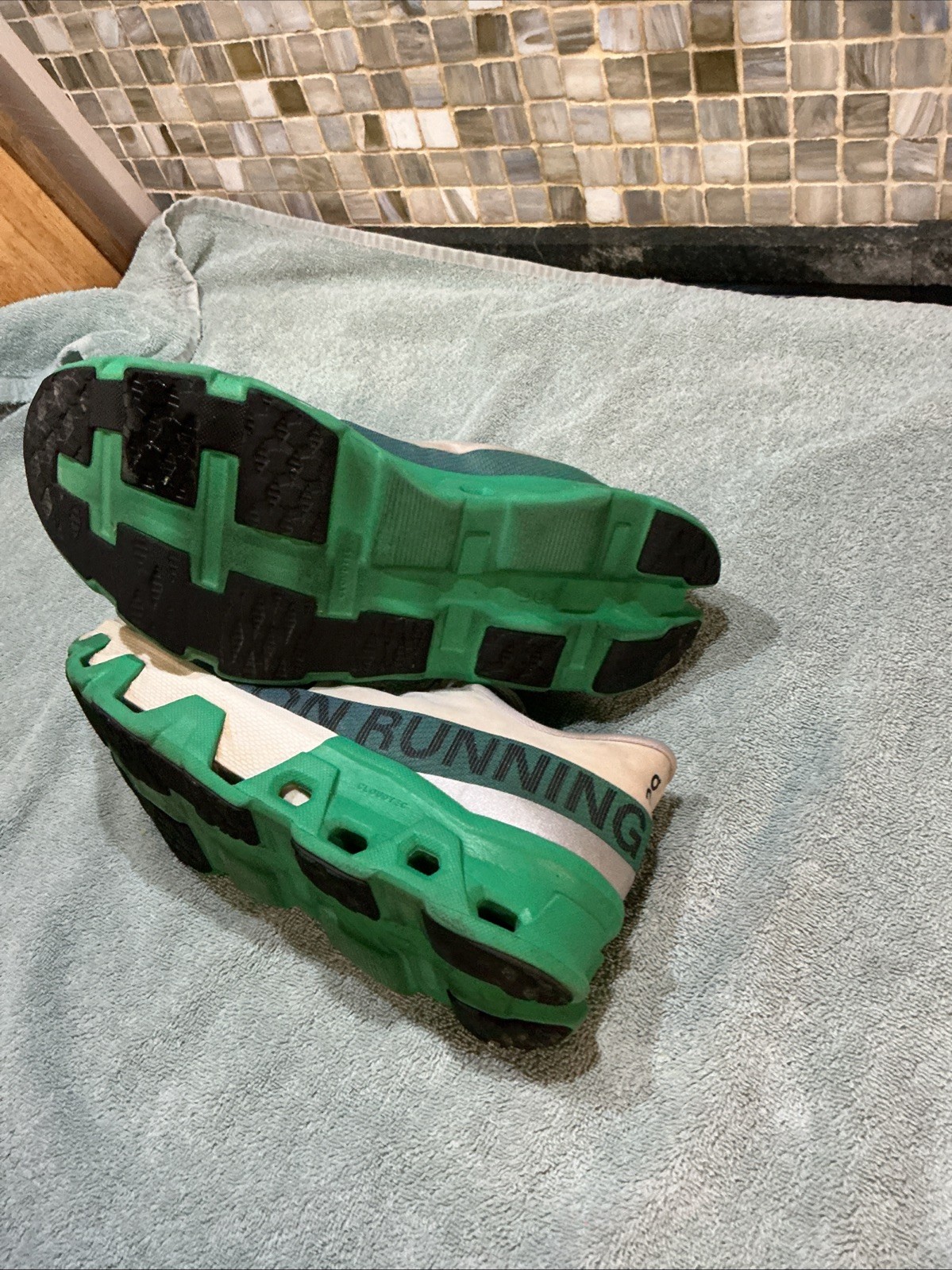 On Cloudmonster hyper men’s size 9.5 running shoes - image 5