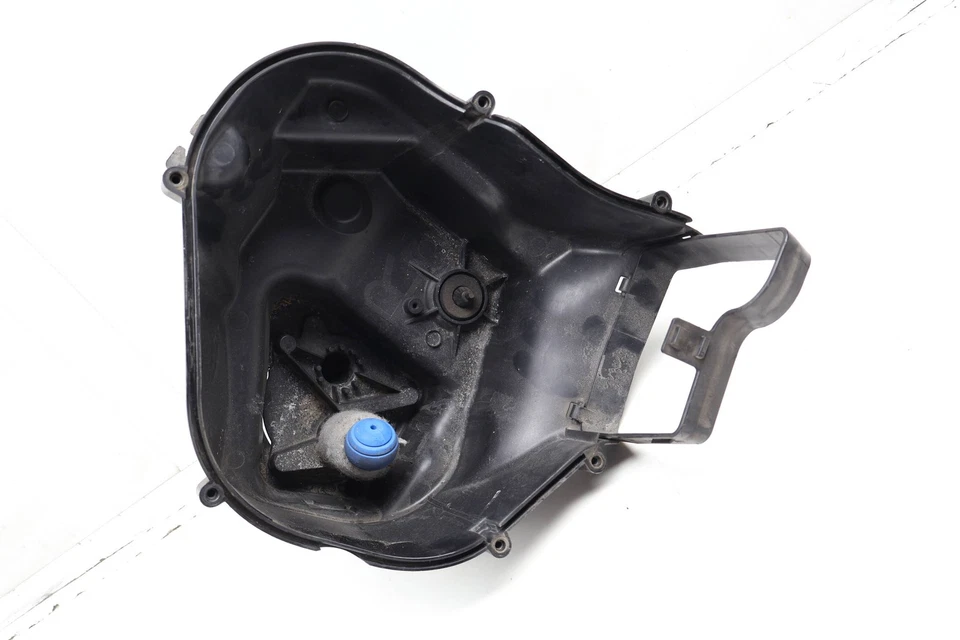 2013-2018 AUDI S8 4.0L - Filtro de ar do motor direito CAIXA / carcaça (metade inferior) - Imagem 3 de 4