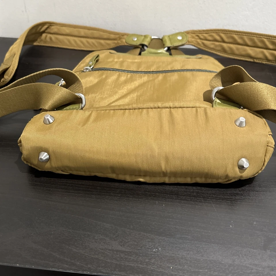 Mochila organizadora Osgoode Marley “Feel The Difference” amarillo mostaza bronceado nailon Foto 3 de 4