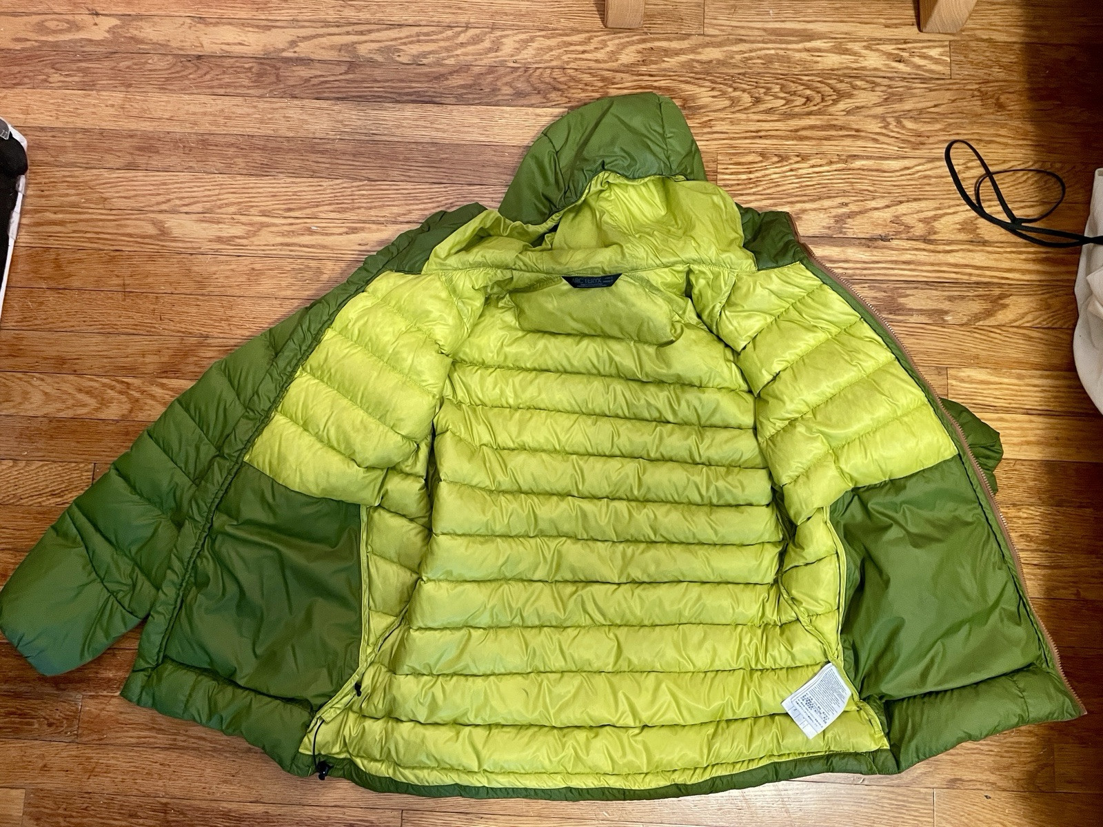 Arc'teryx Giacca Uomo Torio con Cappuccio Piccola Twinleaf Cerniera Marrone