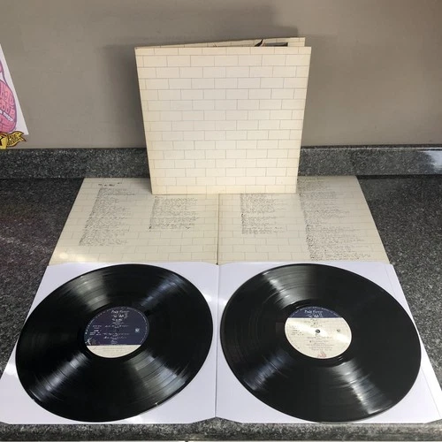 LP DOUBLE VINYL PINK FLOYD ALBUM THE WALL 1979 UK 1ST PRESS SHDW 411 EX/EX