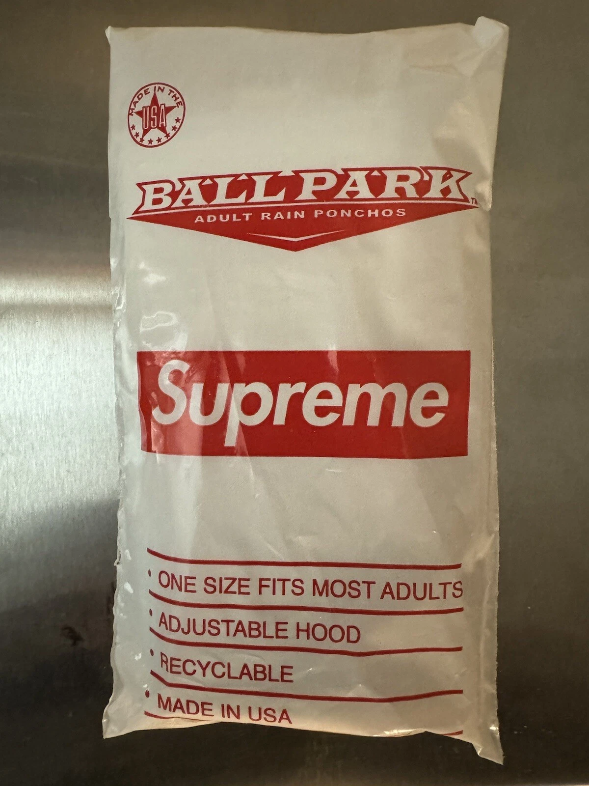 Boîte à capuche réglable SUPREME BallPark adulte PONCHO taille unique logo SS20 blanc
