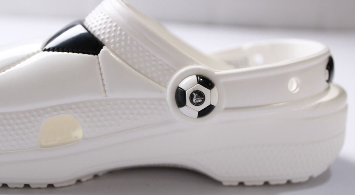 Crocs Unisex Kid's Classic Soccer Clogs JL3 White/Black Size Crocs Unisex Kid's Classic Soccer Clogs JL3 White/Black Size