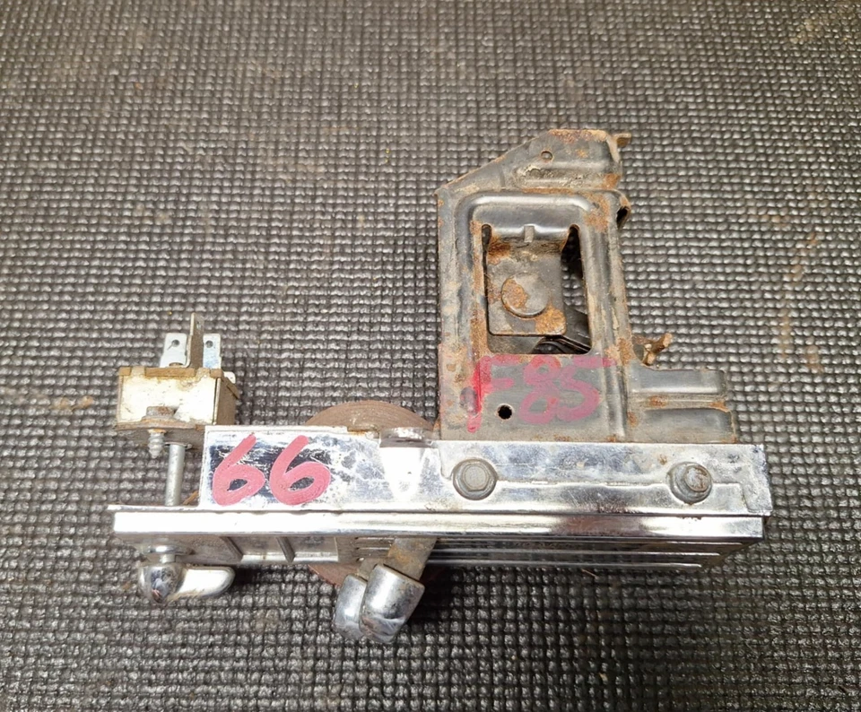 Oldsmobile Cutlass F85 1966 descongelación temperatura del aire calentador termostato interruptor de control Foto 3 de 4