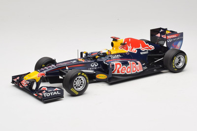 110110001 Red Bull RB7 Renault n1 S. Vettel Red Bull Racing World Champion 2011 