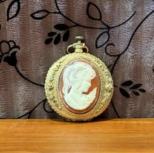 Vintage Max Factor Cameo Compact