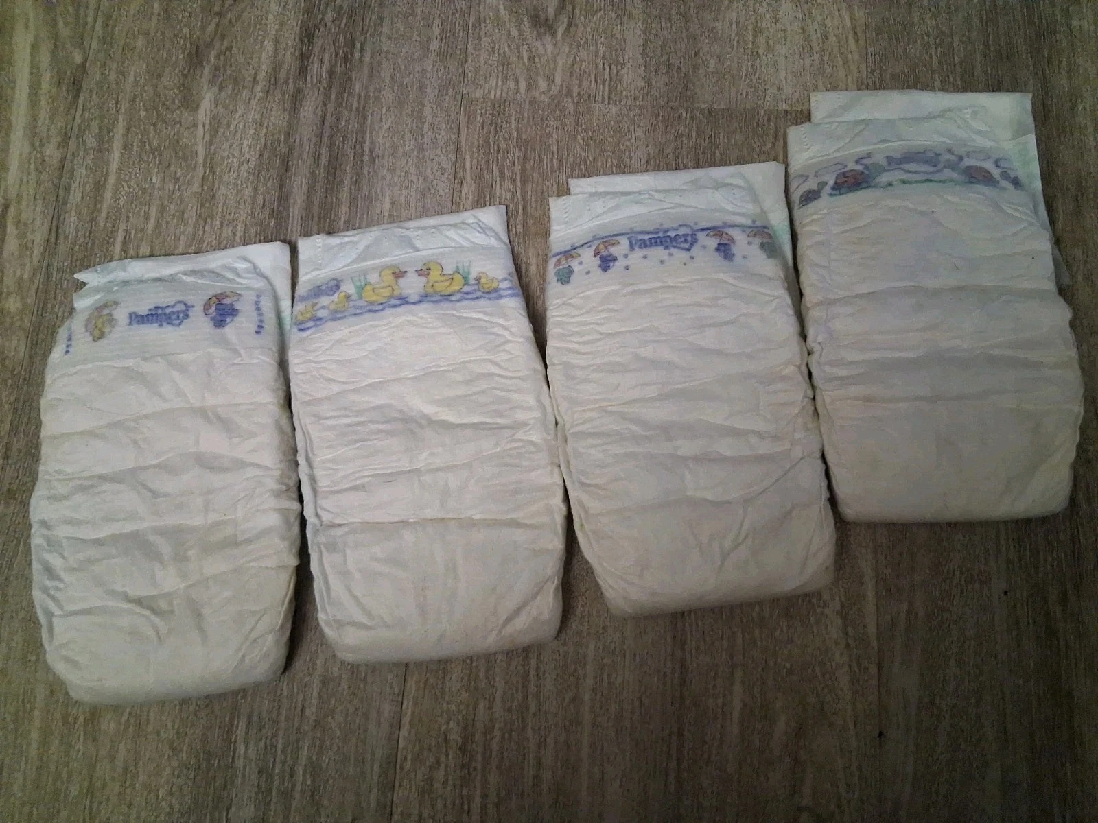 4 Vintage 1998 Pampers STRETCH Diapers Set - for Boys & Girls Size ?
