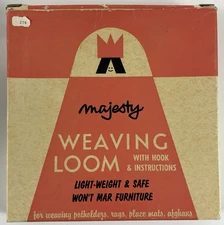 VTG Majesty Red Plastic Weaving Loom w/Metal Hook and Instructions Original Box