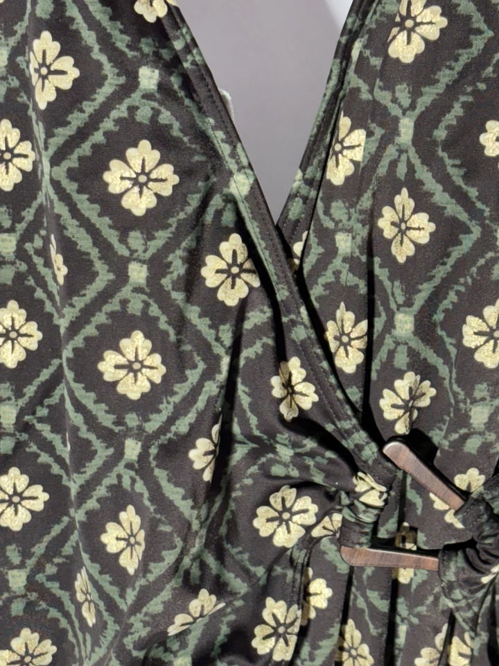 Traje de baño adelgazante de una pieza Lands End para mujer verde dorado talla 8 cincha lateral acolchado Foto 2 de 4