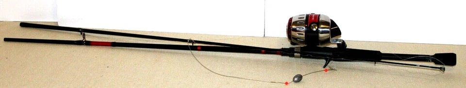 Combo de varilla/carrete Daiwa Turbo Spincast de agua dulce 7' relación de engranaje de carrete de varilla 5,5:1 en muy buena condición Foto 2 de 4