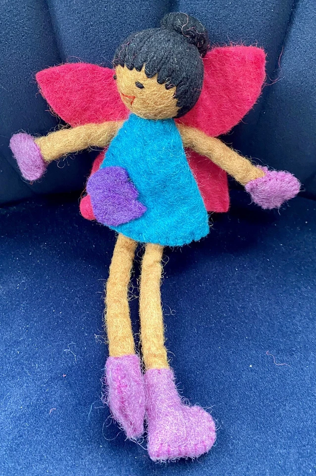 Muñeca Hada de los Dientes de Fieltro, Pelo Negro, Bolsillo de Sueño para Diente Foto 4 de 4