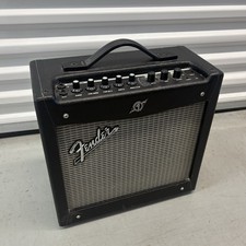 Fender Mustang I 20-Watt 1x8" Modeling Guitar Combo 2010 2012 Multi Effects Amp