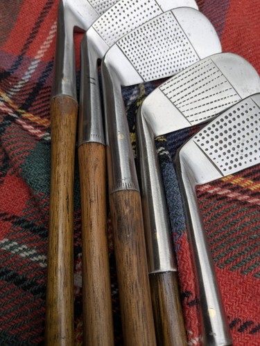 TimewarpGolf - Play ready set of hickory golf irons - Acorn cleekmark - Picture 5 of 9