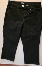 Time and Tru Women's Black Midrise Cuffed Capri Size 14