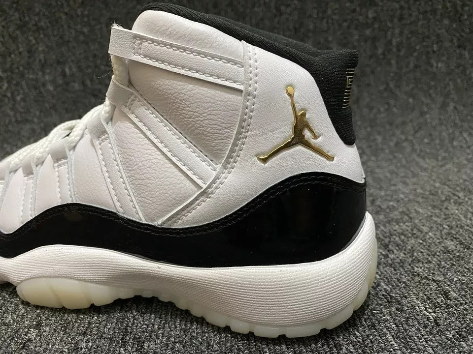 シューズ(男性用) Air Jordan 11 Retro Concord (2018) 28.5 Air Jordan 11 Retro Concord 2018 DS Size 9.5 White/Black | eBay