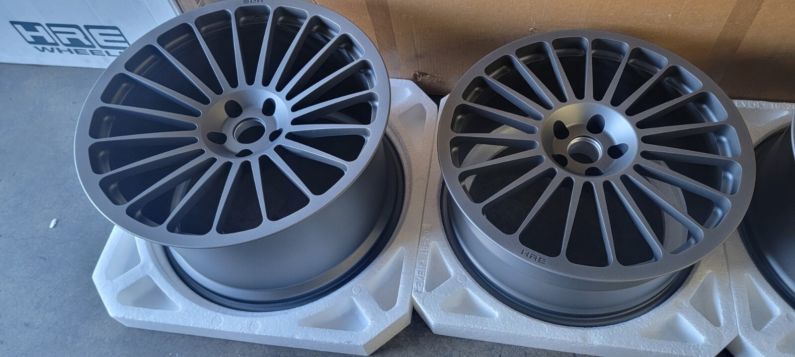 LAMBORGHINI AVENTADOR HRE WHEELS SET GENUINE HRE SATIN CHARCOAL CM309M5861 NEW 4
