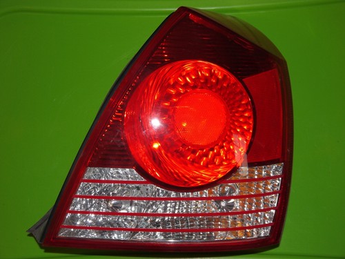 2005 05 Hyundai Elantra RH Right Passenger side Rear Tail Brake light ...