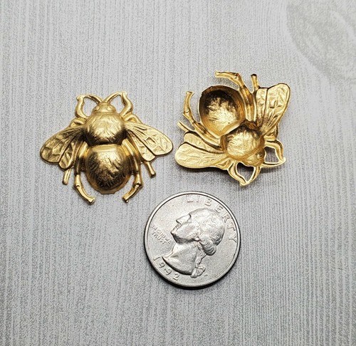 Large Brass Bee Stampings x 2 - 113RAT. - Picture 2 of 3