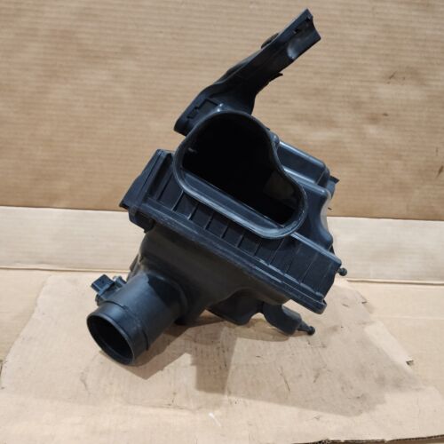 2006 - 2009 Infiniti M45 V8 4.5L Air Intake Filter Air Box Assembly 16500-EG000 - Picture 3 of 10