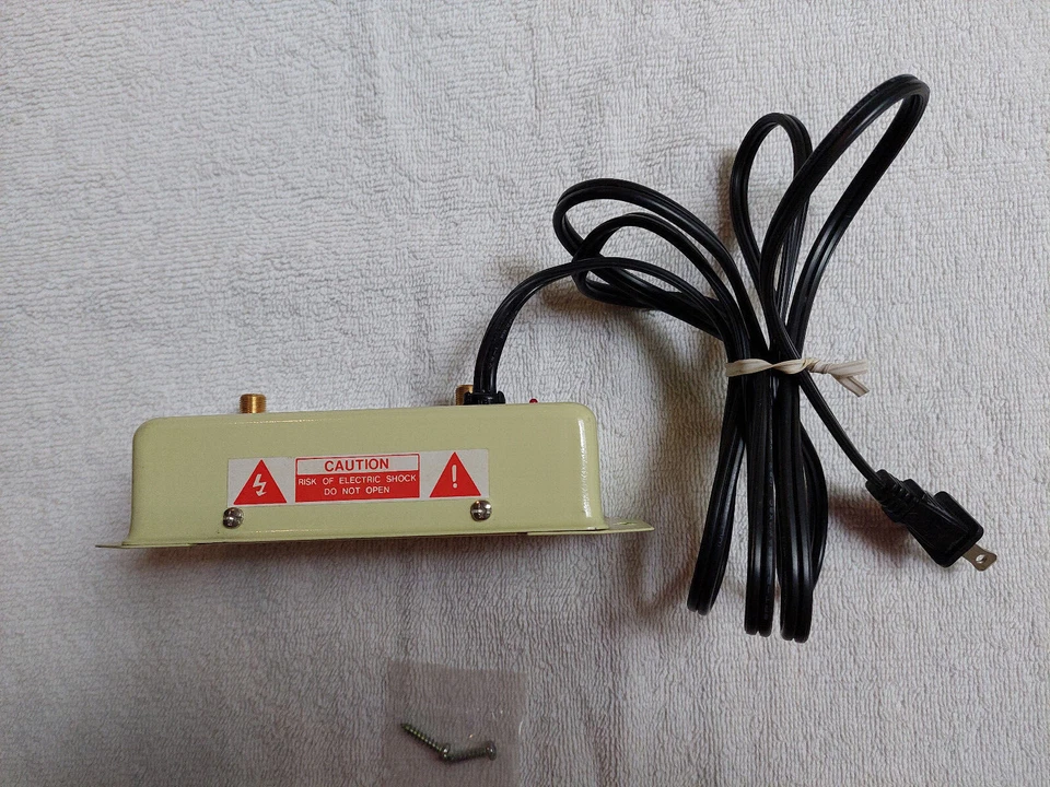 TV/VCR Distribution Amplifier – RCA Model VH121 VHF/UHF/FM –NOT TESTED - Image 4 of 4