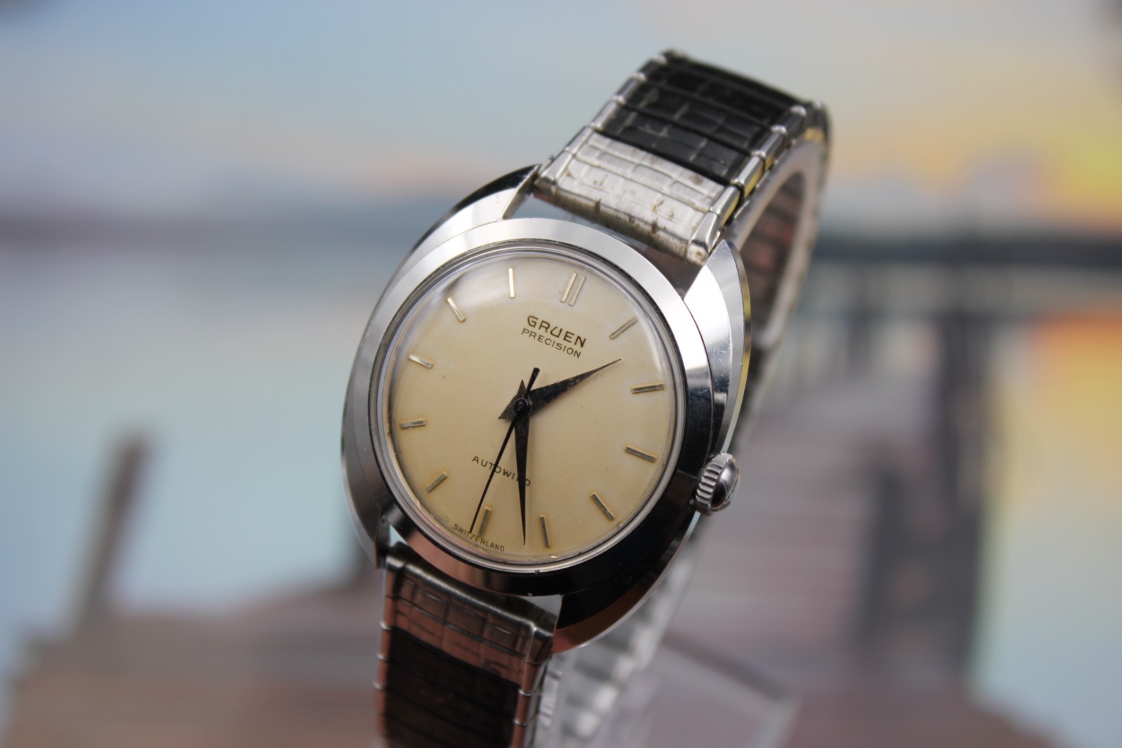 Classic Gruen Precision Automatic Wristwatch - image 3