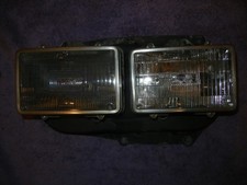 1983 Volvo 240 Left Headlight Assembly 5d