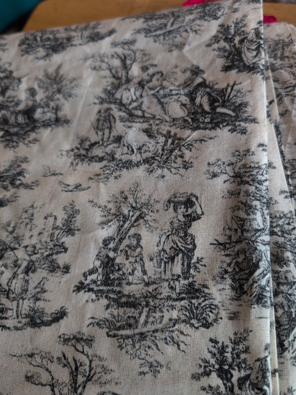 VINTAGE TOILE LIGHT UPHOLSTERY MATERIAL 45 x 5 2/3 yards French country scenes