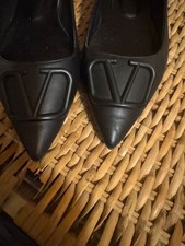 Valentino Garavani VLogo Signature Pointed-Toe Flat Shoes Closed Back Size 37