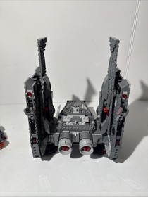 LEGO Star Wars: Kylo Ren's Command Shuttle (75104) Kylo Ren minifigure + 4 more