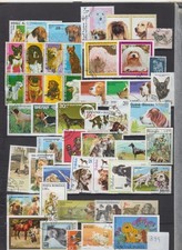 50 francobolli diversi cani (399) molte razze boxer barboncino terrier labrador...
