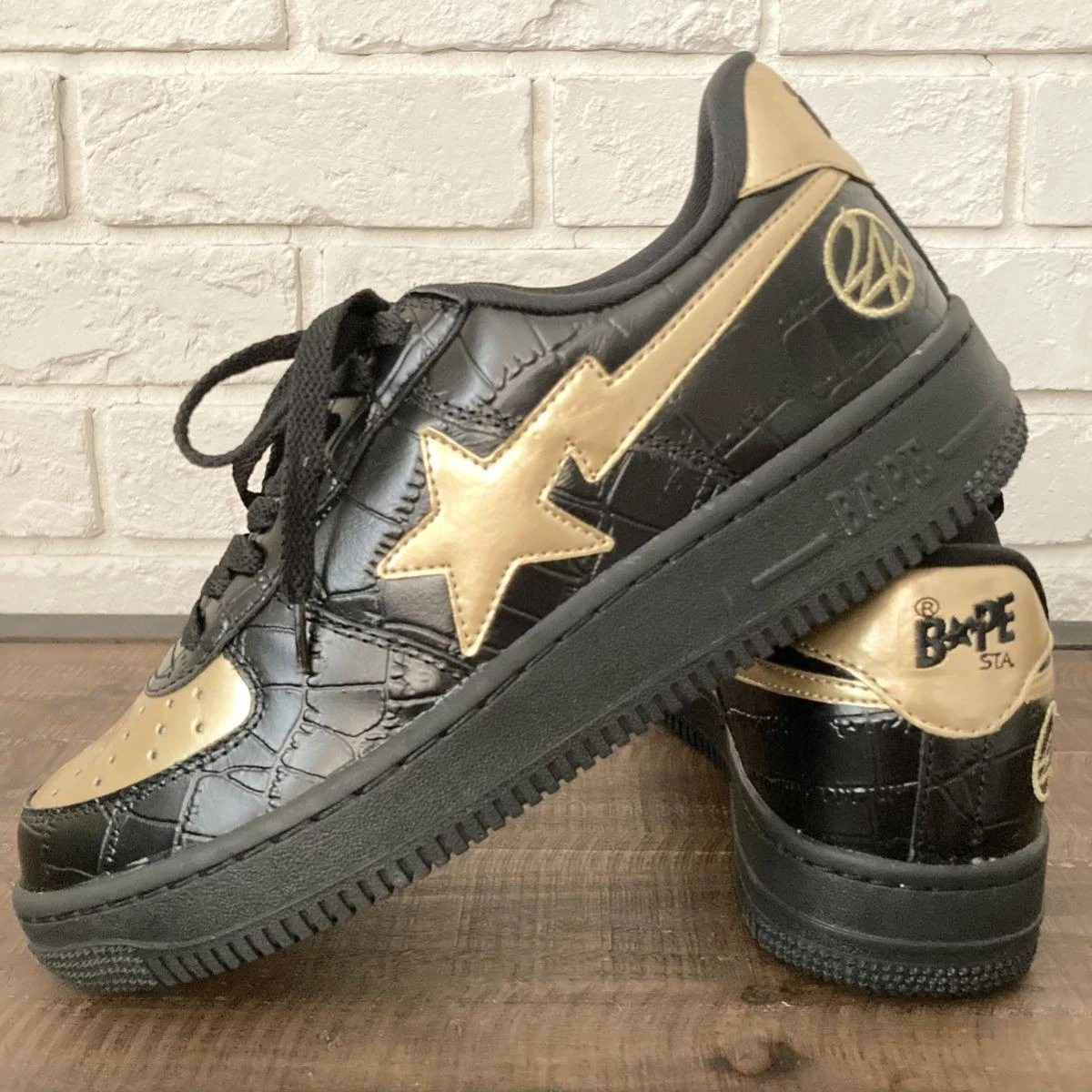 A BATHING APE ピステ ゴールド TYPE 1 BAPEX® YELLOW GOLD/ROSE GOLD | bape.com ウェア