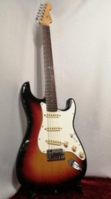 FENDER AMERICAN DELUXE STRATOCASTER Electric Guitar-01