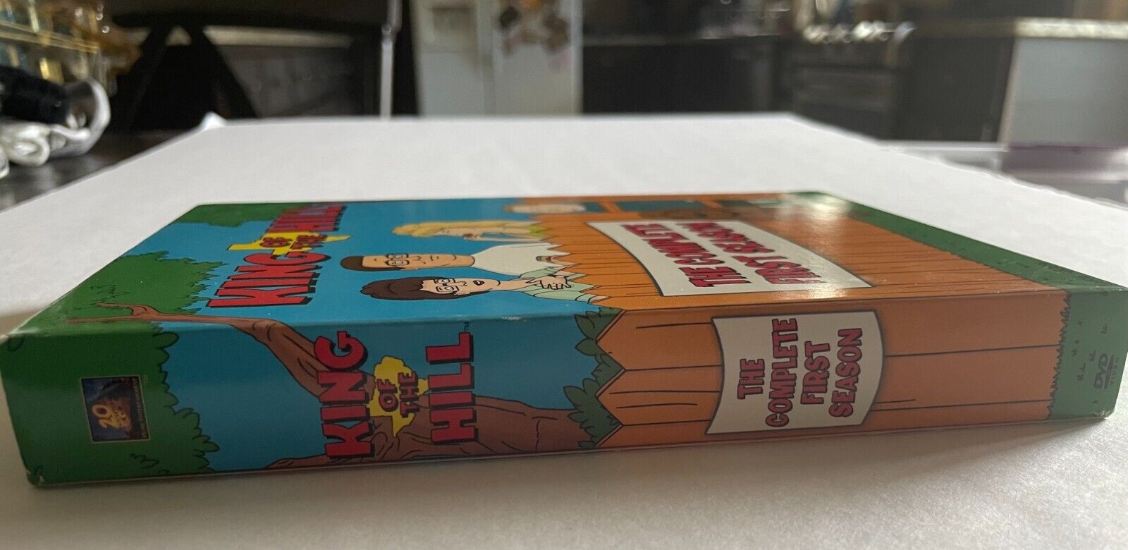 KING OF THE HILL  COMPLETE FIRST SEASON! 3 DVD SET W/ OUTER BOX