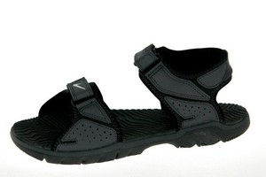 nike santiam sandals