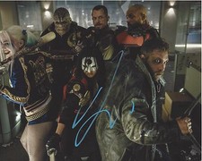ACTOR JAI COURTNEY SIGNED SUICIDE SQUAD MOVIE 8X10 PHOTO W/COA CAPTAIN BOOMERANG