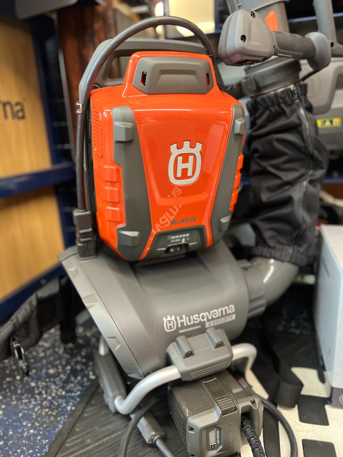550iBTX BLi950X Husqvarna Battery Backpack PRO Leaf Blower Kit eBay
