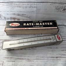 DWYER RMC Series 144 Rate Master Flowmeter 0-6gpm Water Machinery Meter 03/79