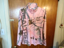 Womens Realtree XL Pink Multi Color Long Sleeve Camo Top " Great Top "