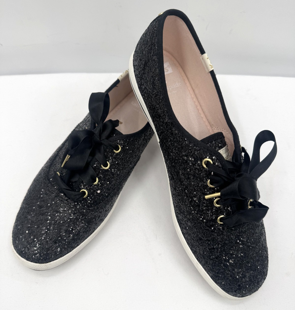 Sneakers Logo Women's Sz 9