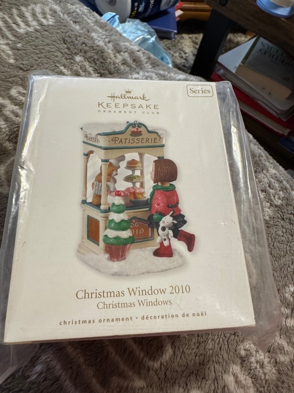 Hallmark Keepsake Ornament - Christmas Window Series 2010 - Patisserie Bakery
