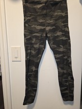 Athleta Ultimate 7/8 Tight Women's Sz Small Green Camo High Rise Pockets EUC U